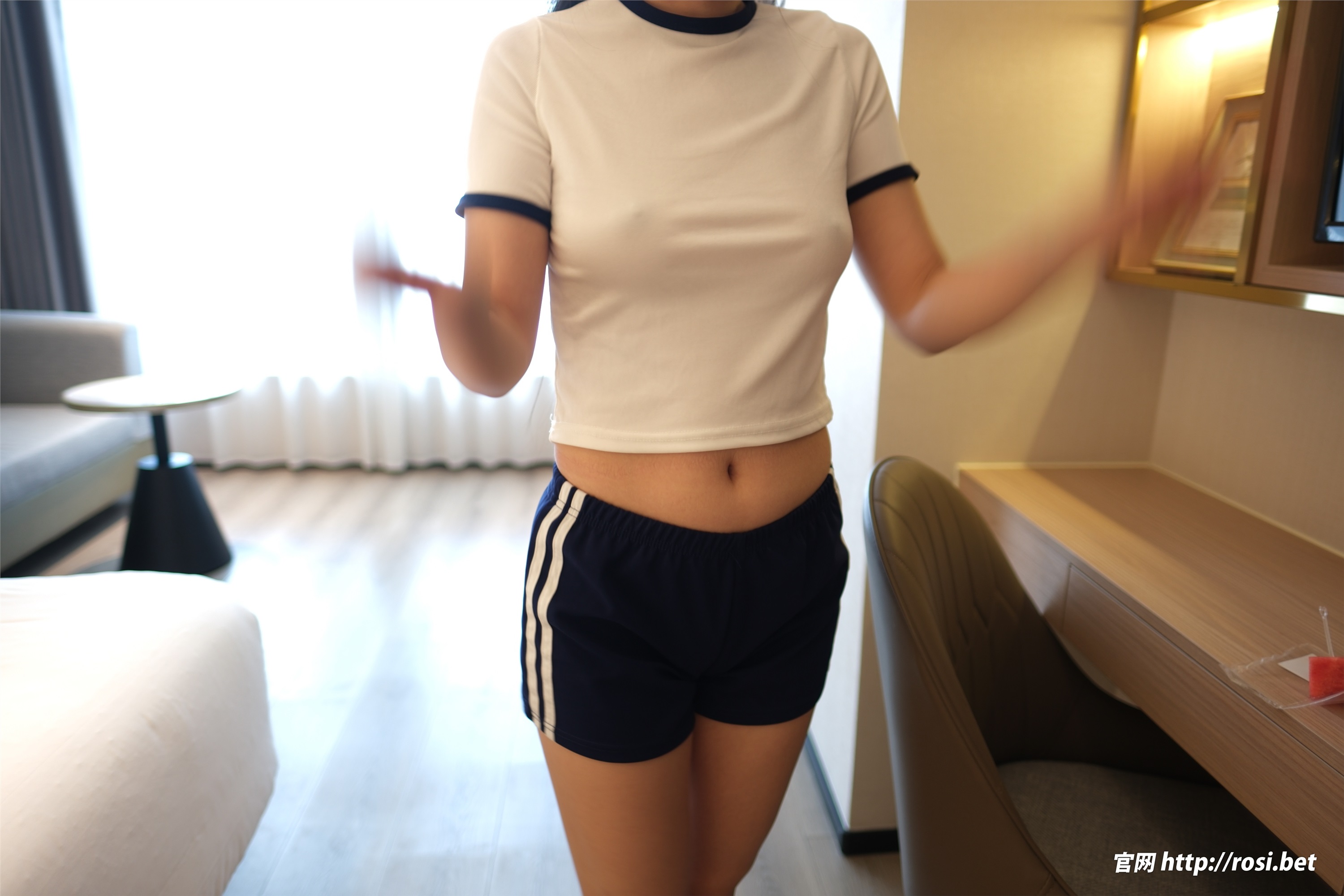 ROSI写真 2025.11.12 NO.5091